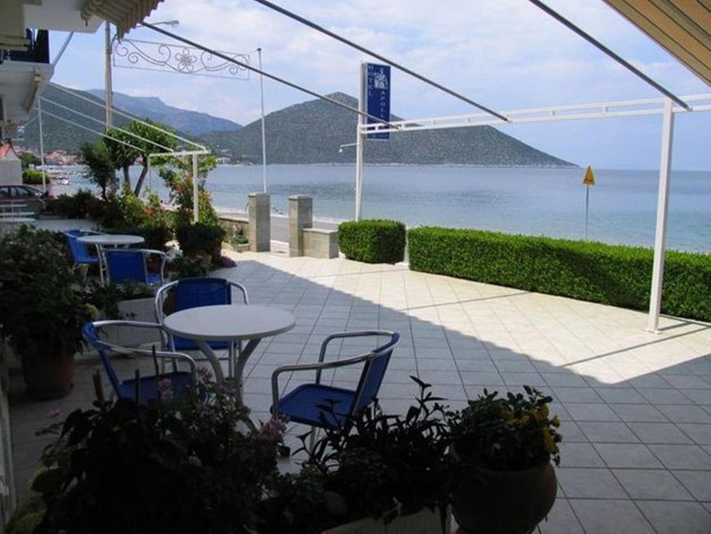 Apollon Hotel Тирос Экстерьер фото